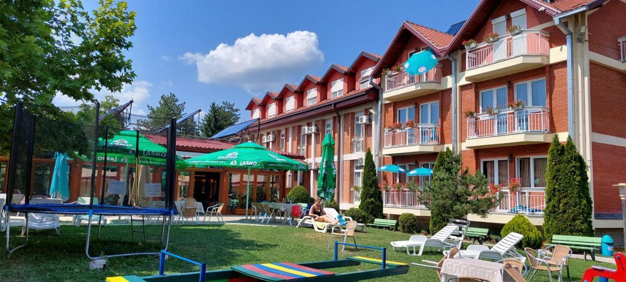 Hotel Ravni Gaj Knic Εξωτερικό φωτογραφία
