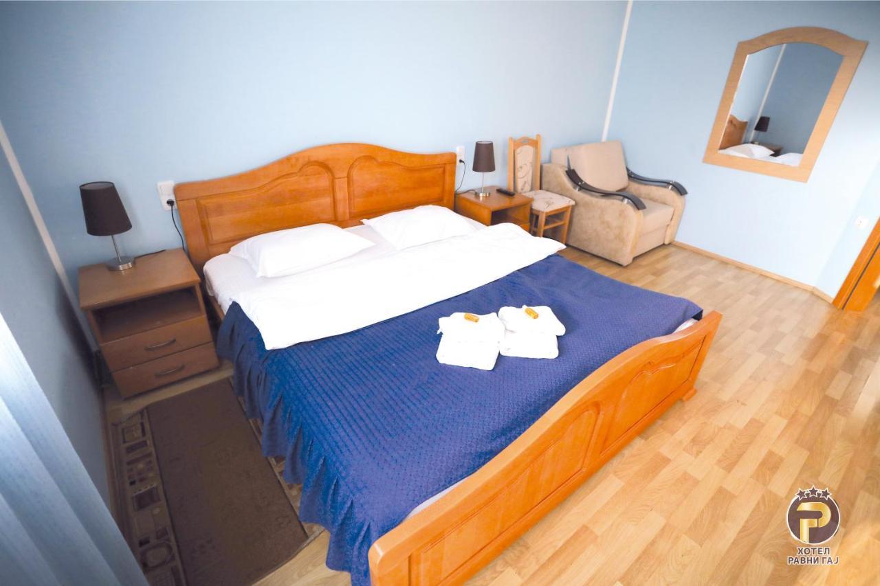 Hotel Ravni Gaj Knic Εξωτερικό φωτογραφία