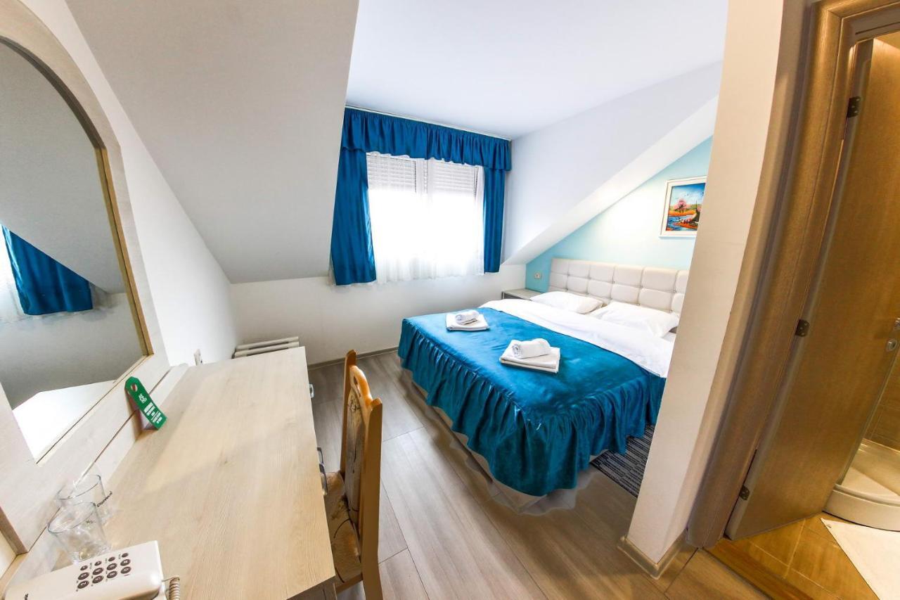 Hotel Ravni Gaj Knic Εξωτερικό φωτογραφία